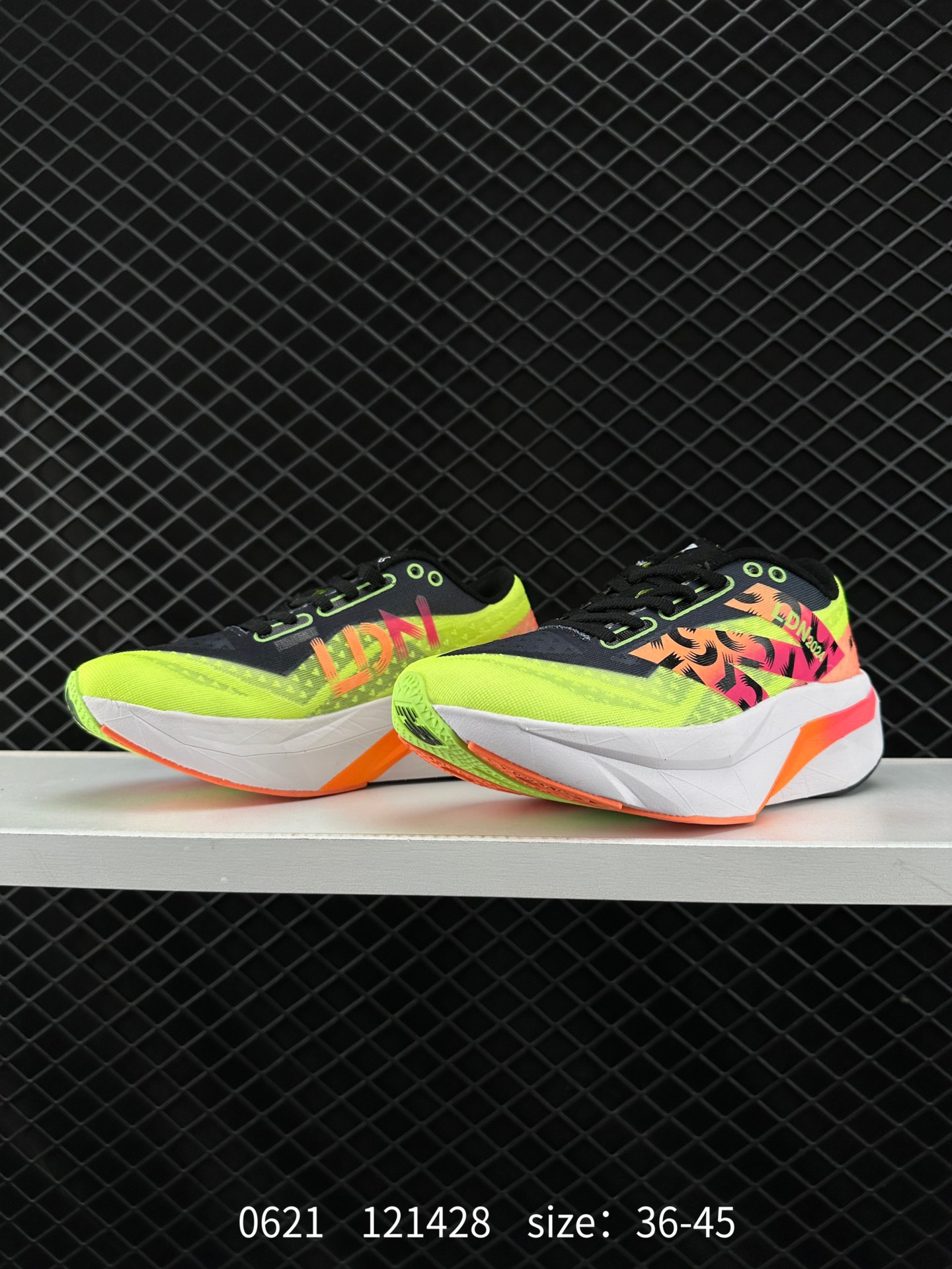 New Balance FuelCell SuperComp Elite v4